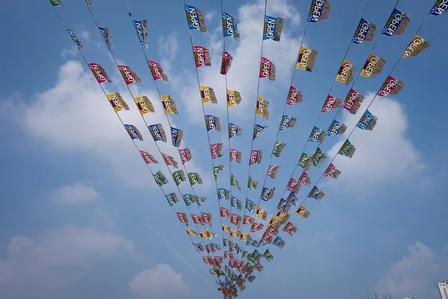 8월의 신데렐라나인 게임 시스템 및 캐릭터 소개